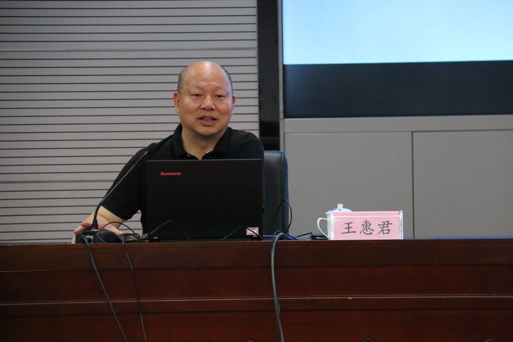 王惠君館長(zhǎng)_副本.jpg